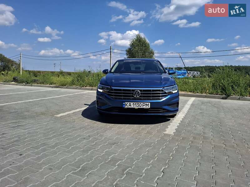 Седан Volkswagen Jetta 2018 в Києві