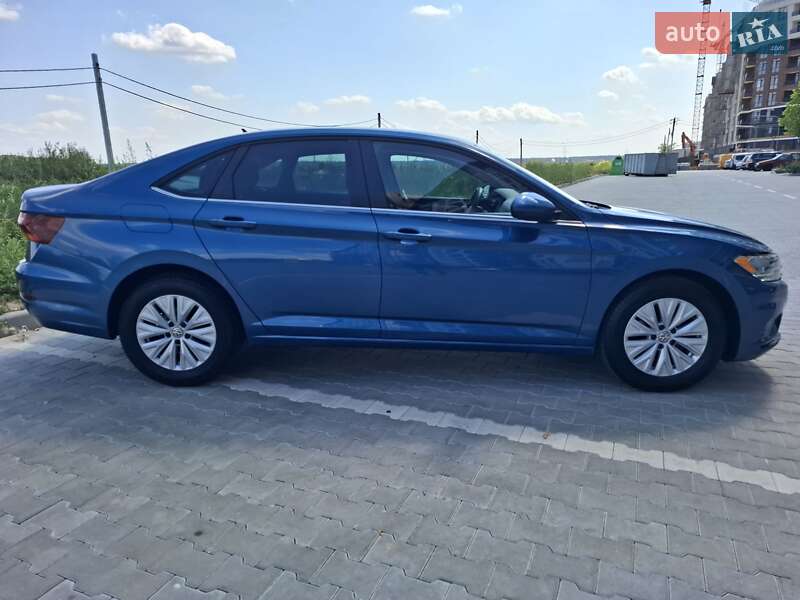 Седан Volkswagen Jetta 2018 в Києві