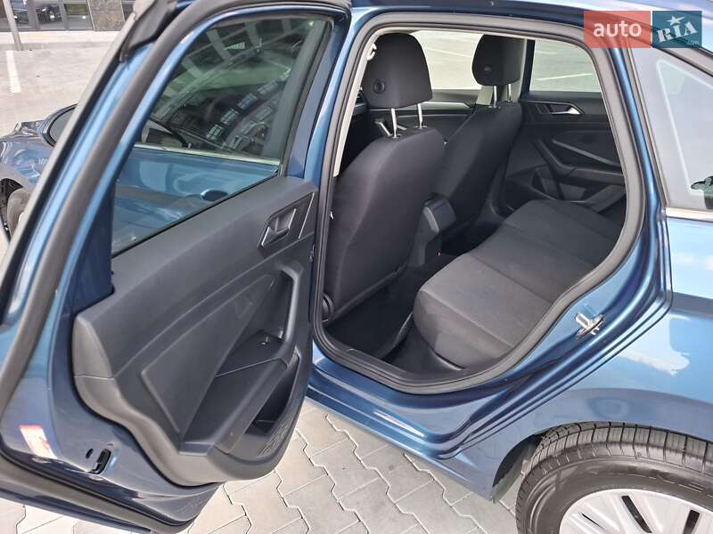 Седан Volkswagen Jetta 2018 в Києві