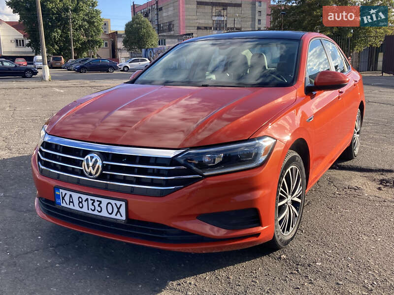 Седан Volkswagen Jetta 2019 в Києві