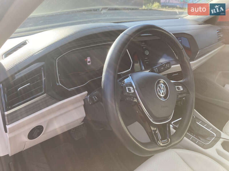 Седан Volkswagen Jetta 2019 в Києві