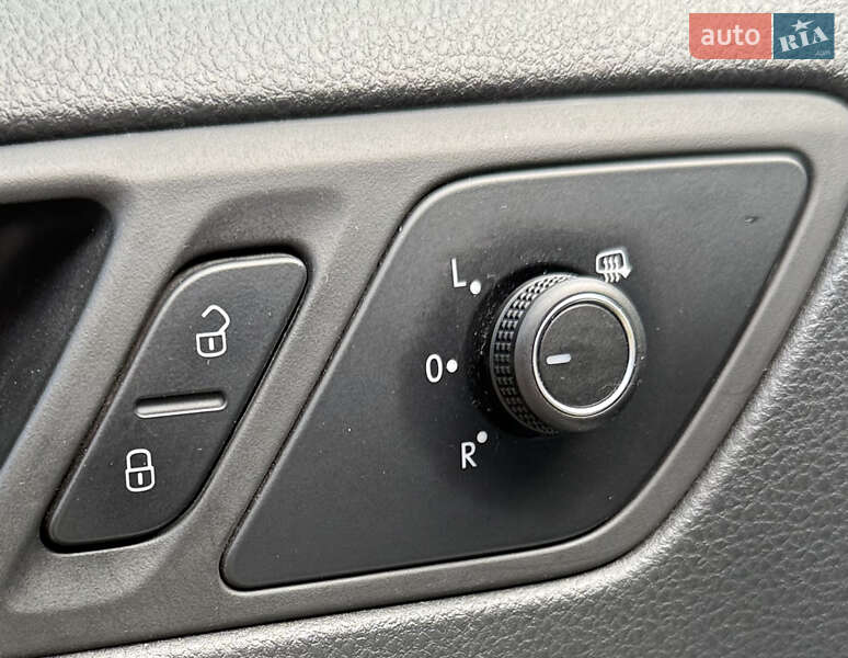 Седан Volkswagen Jetta 2016 в Киеве