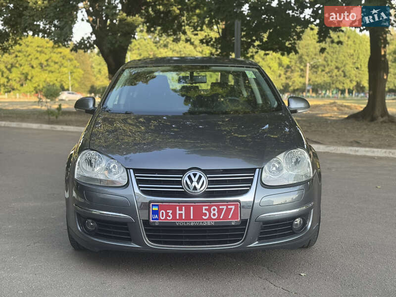 Седан Volkswagen Jetta 2007 в Рівному