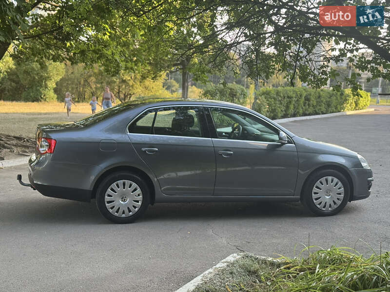 Седан Volkswagen Jetta 2007 в Рівному