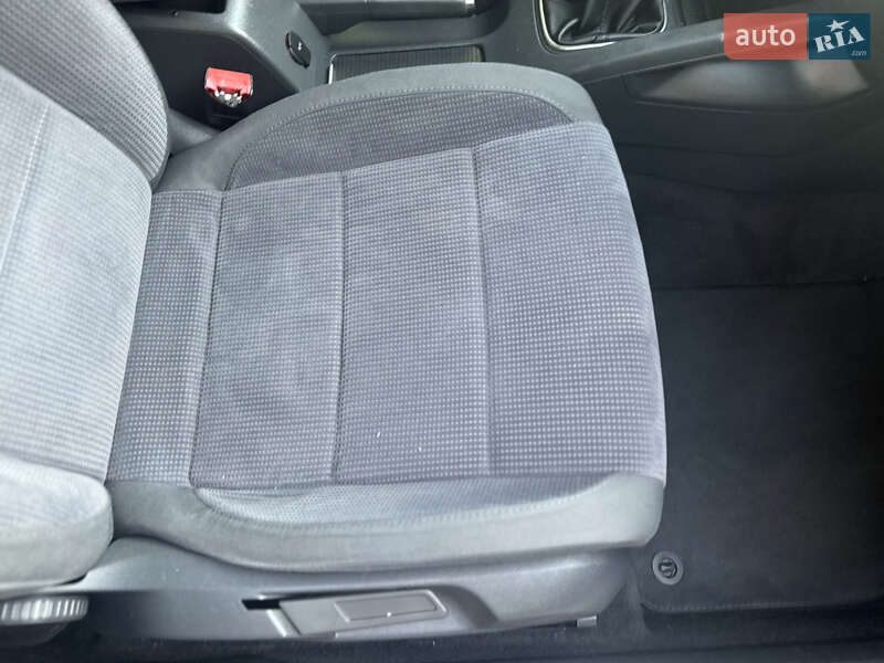 Седан Volkswagen Jetta 2007 в Рівному