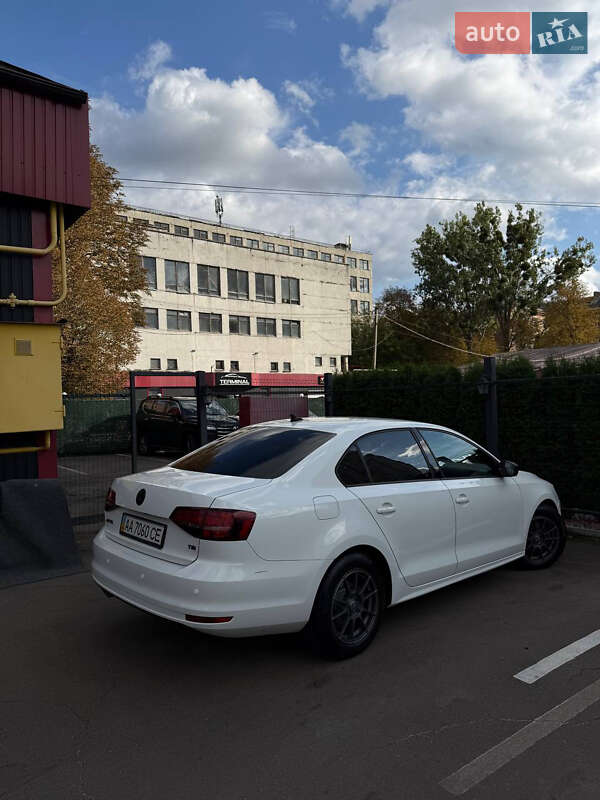 Седан Volkswagen Jetta 2015 в Киеве фото 3 Седан Volkswagen Jetta 2015 в Киеве