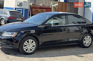 Седан Volkswagen Jetta 2016 в 