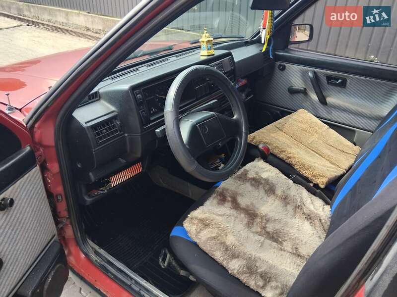 Седан Volkswagen Jetta 1991 в Чернівцях