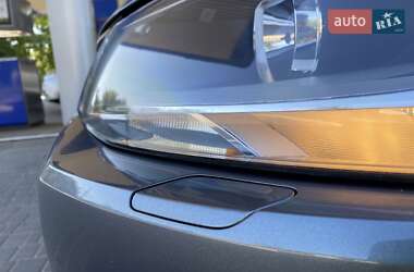 Седан Volkswagen Jetta 2011 в 