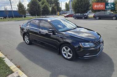 Седан Volkswagen Jetta 2015 в 