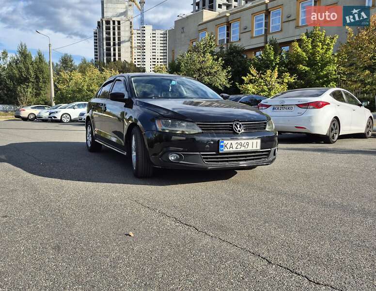 Седан Volkswagen Jetta 2014 в Києві