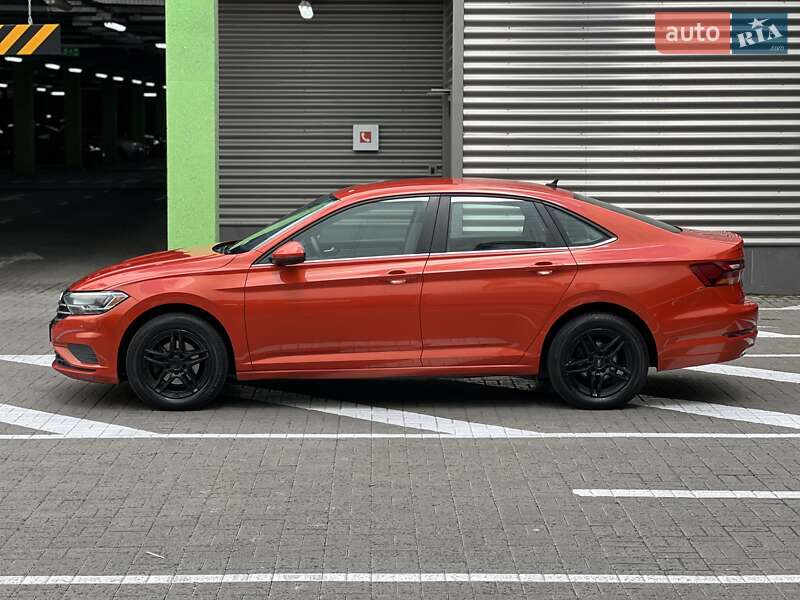Седан Volkswagen Jetta 2019 в Киеве