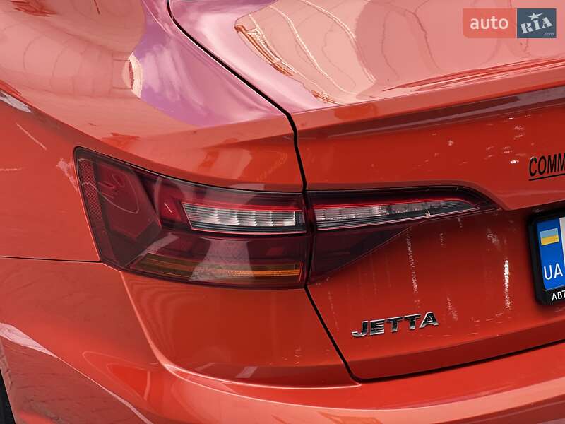 Седан Volkswagen Jetta 2019 в Киеве