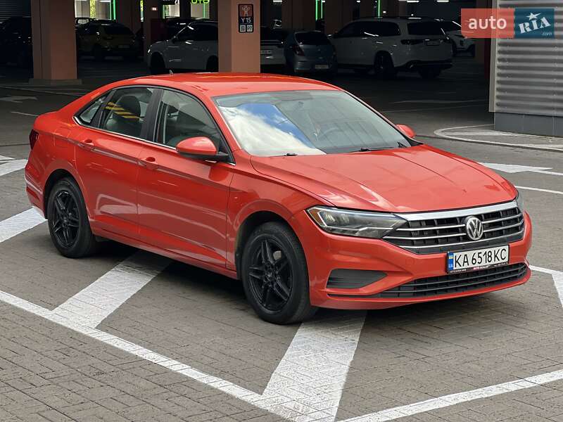 Седан Volkswagen Jetta 2019 в Киеве