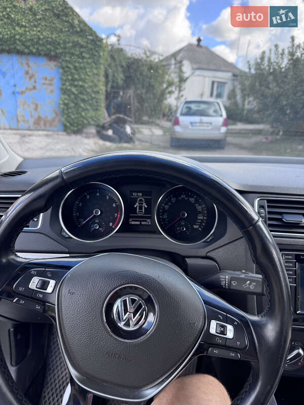 Седан Volkswagen Jetta 2016 в Новомосковську