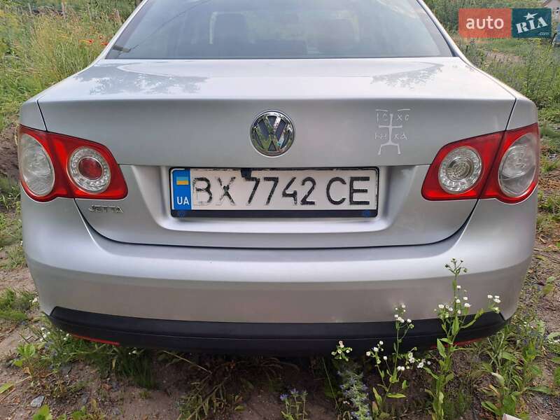 Седан Volkswagen Jetta 2006 в Хмельницком