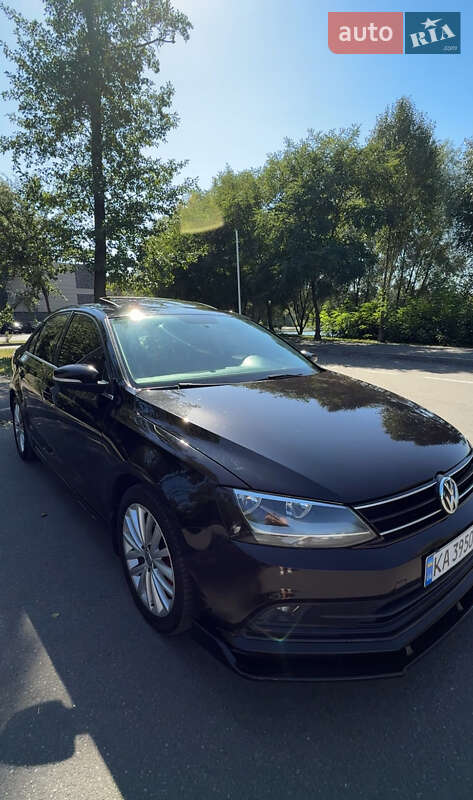 Седан Volkswagen Jetta 2014 в Києві фото 9 Седан Volkswagen Jetta 2014 в Києві