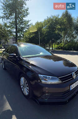 Седан Volkswagen Jetta 2014 в 
