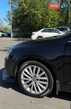 Седан Volkswagen Jetta 2014 в 