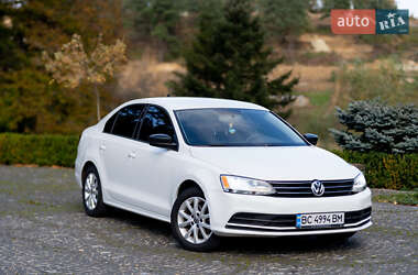 Седан Volkswagen Jetta 2015 в Старом Самборе