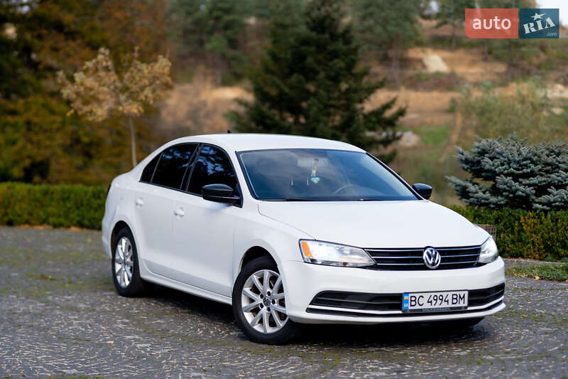 Седан Volkswagen Jetta 2015 в 