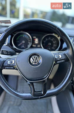 Седан Volkswagen Jetta 2015 в 