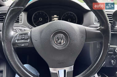 Седан Volkswagen Jetta 2014 в 