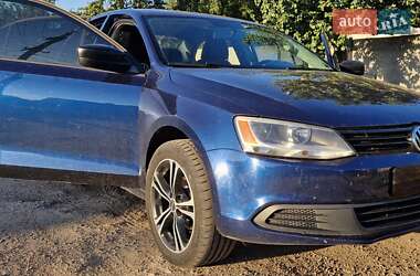 Седан Volkswagen Jetta 2013 в Долинской