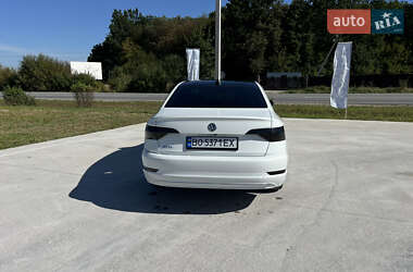 Седан Volkswagen Jetta 2018 в 