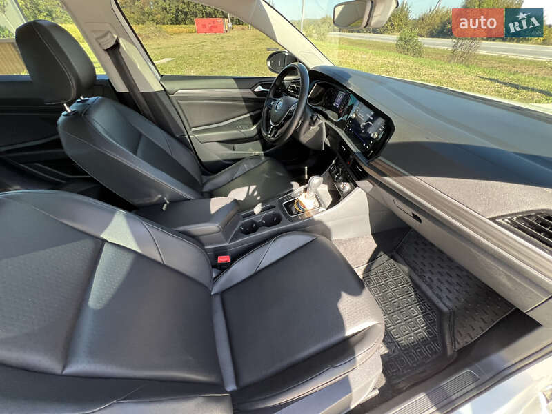 Седан Volkswagen Jetta 2018 в Чорткові