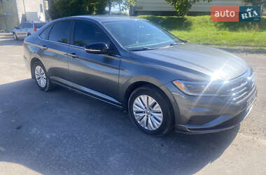 Седан Volkswagen Jetta 2018 в 