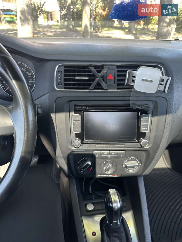 Седан Volkswagen Jetta 2013 в Киеве фото 12 Седан Volkswagen Jetta 2013 в Киеве