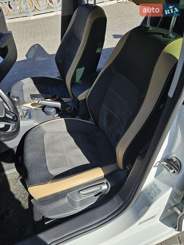 Седан Volkswagen Jetta 2016 в Марганці