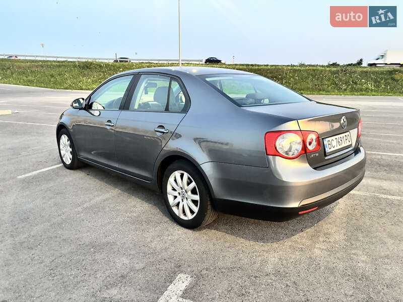 Седан Volkswagen Jetta 2007 в Львове