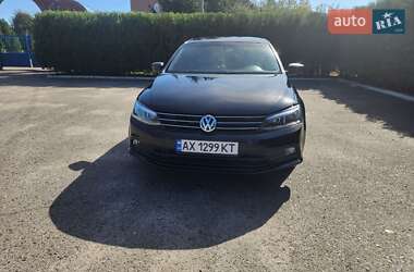 Седан Volkswagen Jetta 2016 в Харькове