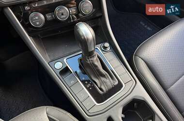 Седан Volkswagen Jetta 2020 в 