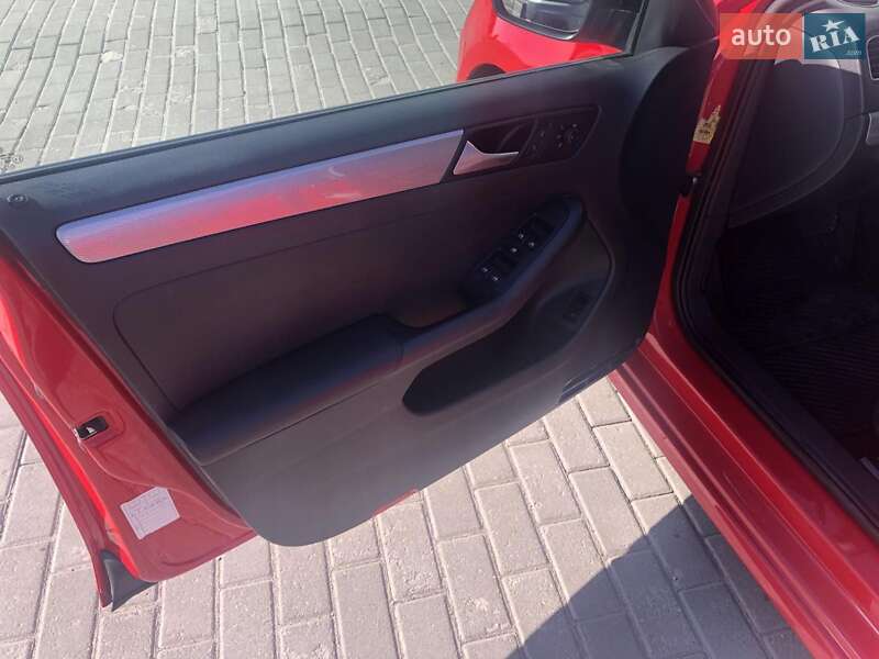 Седан Volkswagen Jetta 2014 в Полтаве фото 7 Седан Volkswagen Jetta 2014 в Полтаве