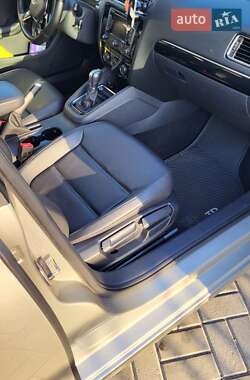 Седан Volkswagen Jetta 2015 в 