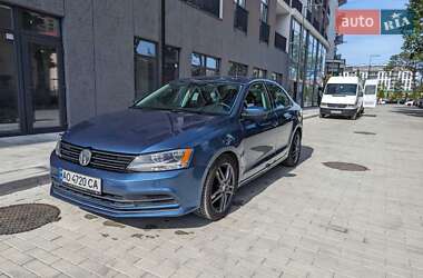 Седан Volkswagen Jetta 2015 в Ужгороде