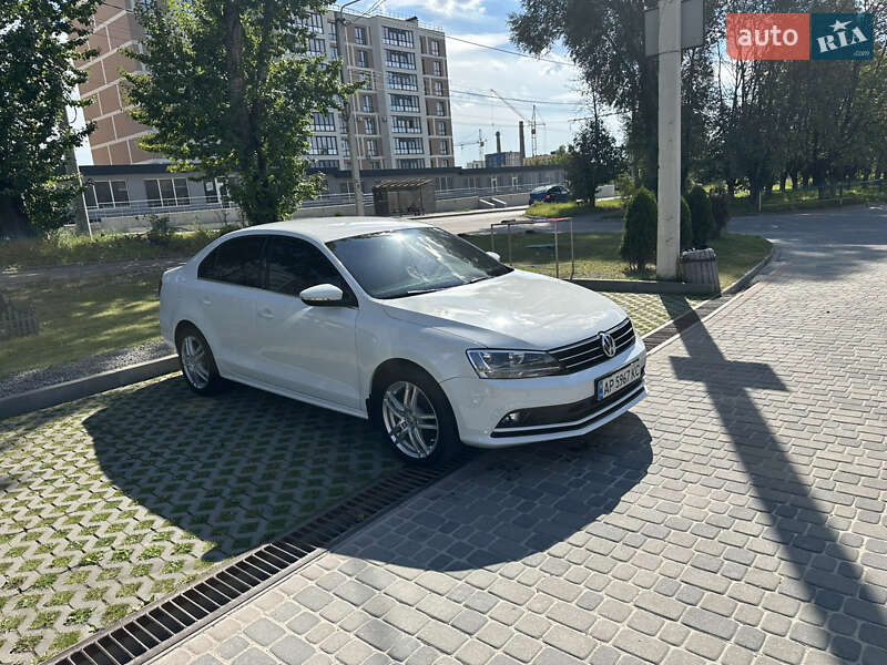 Седан Volkswagen Jetta 2016 в Тернополе