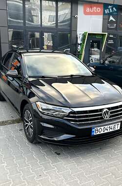 Седан Volkswagen Jetta 2019 в 