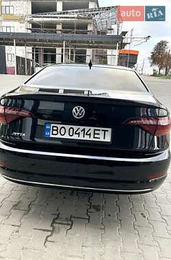 Седан Volkswagen Jetta 2019 в 
