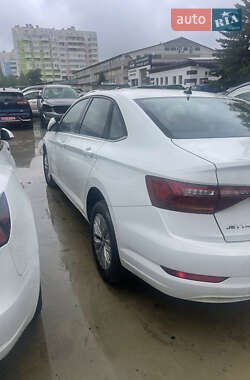 Седан Volkswagen Jetta 2019 в Львове