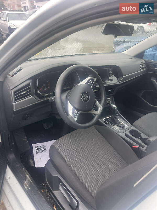 Седан Volkswagen Jetta 2019 в Львове