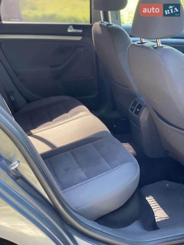 Седан Volkswagen Jetta 2007 в Староконстантинове