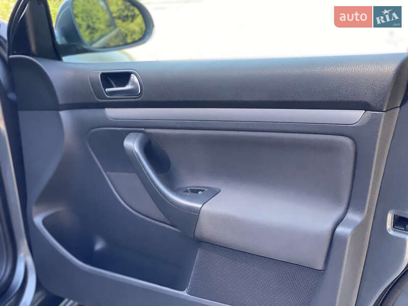 Седан Volkswagen Jetta 2007 в Староконстантинове