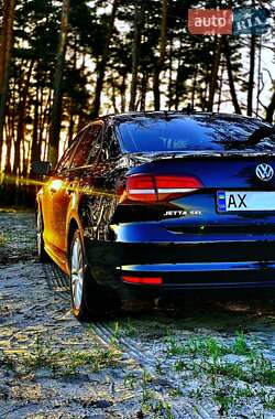 Седан Volkswagen Jetta 2015 в 