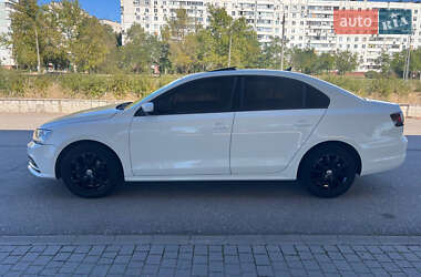 Седан Volkswagen Jetta 2011 в 