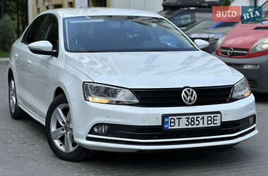 Седан Volkswagen Jetta 2016 в Львове