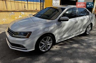 Седан Volkswagen Jetta 2016 в Киеве